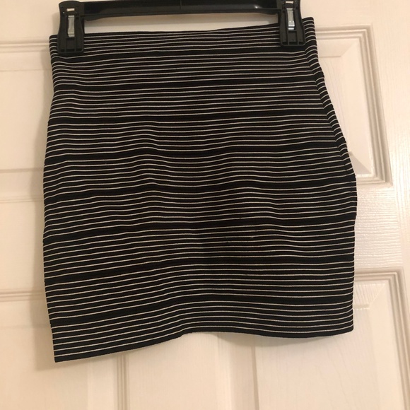 BCBG Maxazria Skirt - Picture 2 of 3